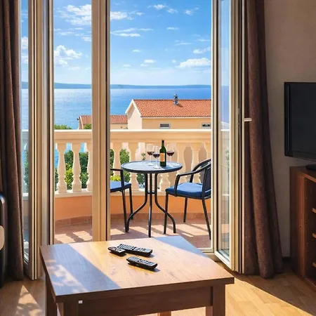 Pool Apartmán Novi Vinodolski