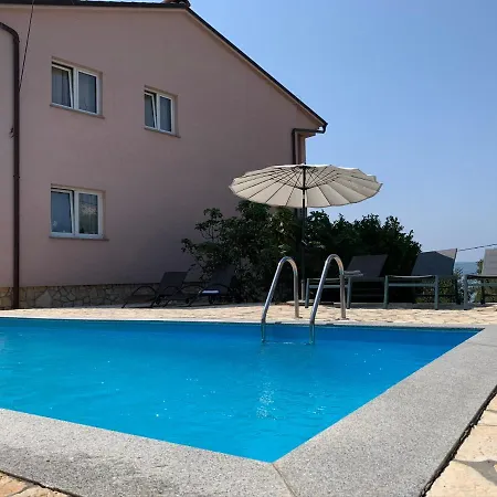 Pool Apartments Novi Vinodolski 아파트 노비비노돌스키