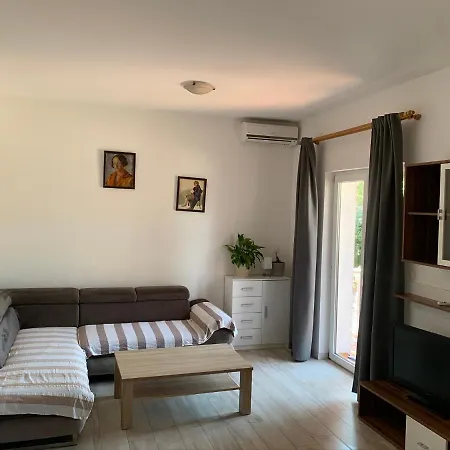Pool Apartments Novi Vinodolski 아파트 노비비노돌스키