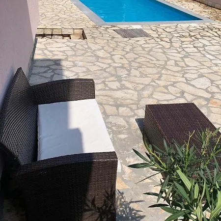 아파트 Pool Apartments Novi Vinodolski