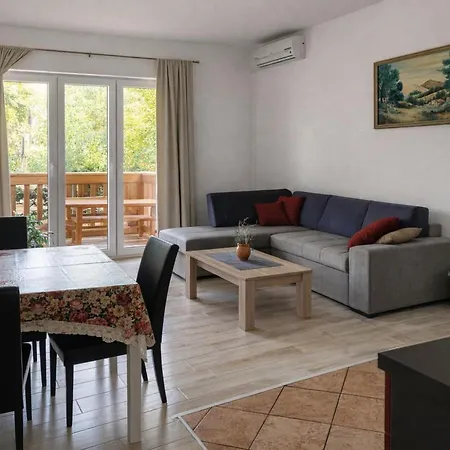 Pool Apartments Novi Vinodolski Lägenhet *