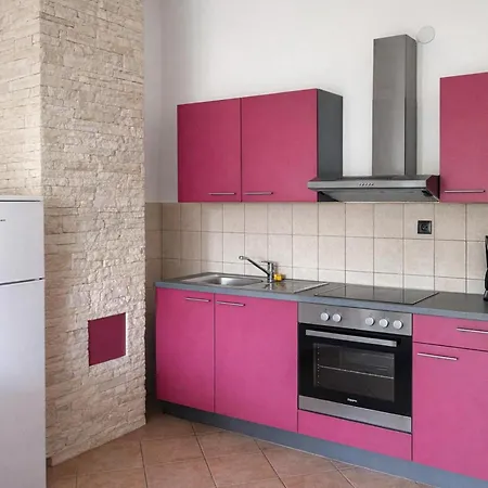 Pool Apartments Novi Vinodolski *