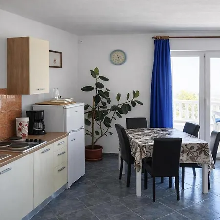 Pool Apartments Novi Vinodolski * Novi Vinodolski