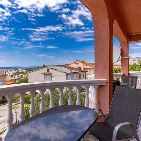 Lägenhet Pool Novi Vinodolski