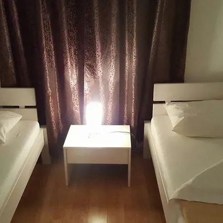 Pool Apartments Novi Vinodolski 아파트 *